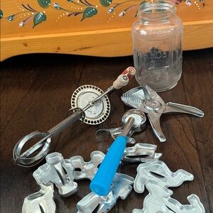 Vintage Kitchen Utensils Lot